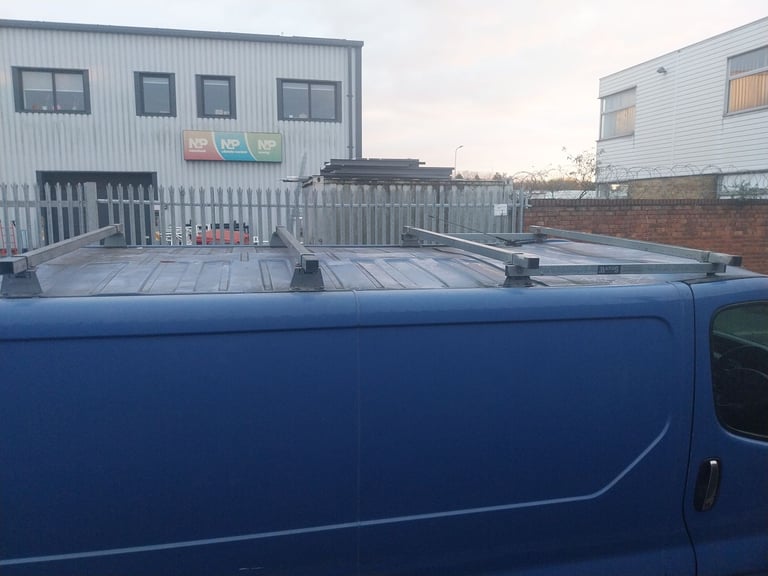 Renault traffic/ vivaro roof rack 