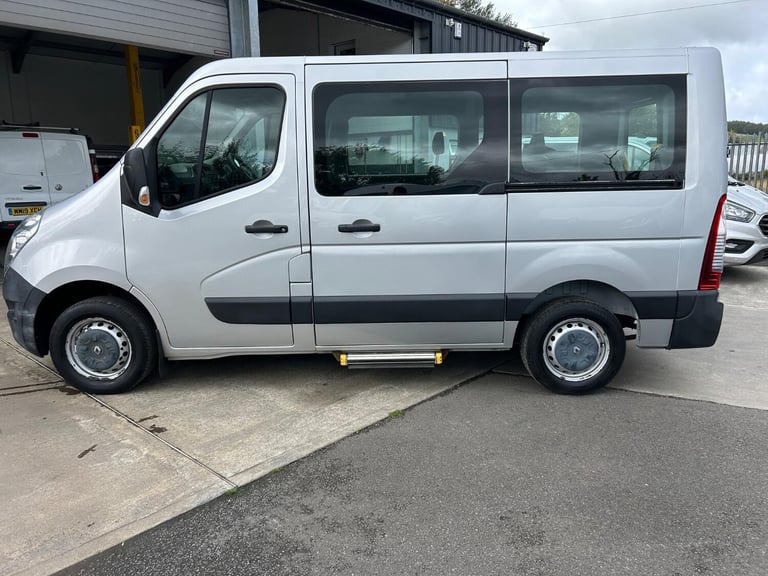 RENAULT MASTER 2.3 FWD SL28 dCi 110 Business Wheelchair Access Crew Bus Euro 6 N