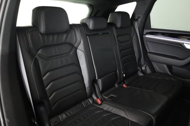 2023 Volkswagen Touareg 3.0 TDI V6 R-Line Tech SUV 5dr Diesel Tiptronic 4Motion Euro 6 (s/s) (231...