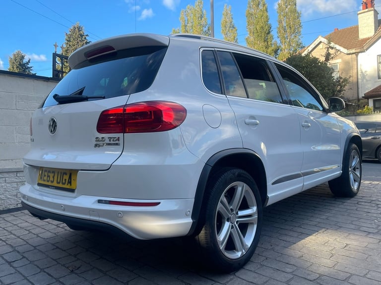 2013 Volkswagen Tiguan 2.0 TDi BlueMotion Tech R-Line 177 5dr DSG ESTATE Diesel Automatic