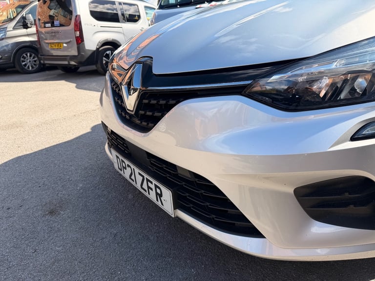 2021 Renault Clio 1.0 TCe 90 Iconic 5dr HATCHBACK Petrol Manual