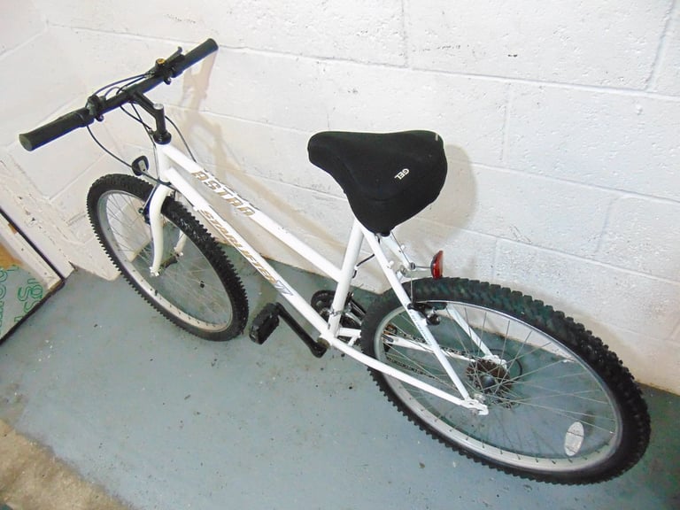 Astra Starlifter (20 inch frame) Mountain Bike (free local delivery)