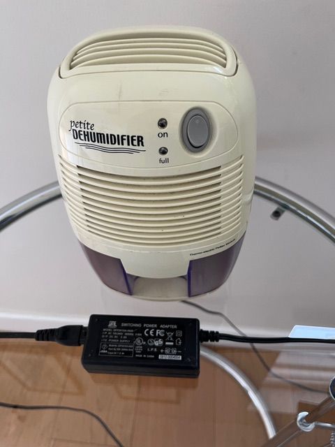 Electrical dehumidifier