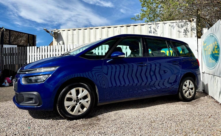 CAN'T GET CREDIT? CALL US! Citroen Grand C4 Picasso 1.2 PureTech Touch - £199 DEPOSIT, £66 PER WEEK