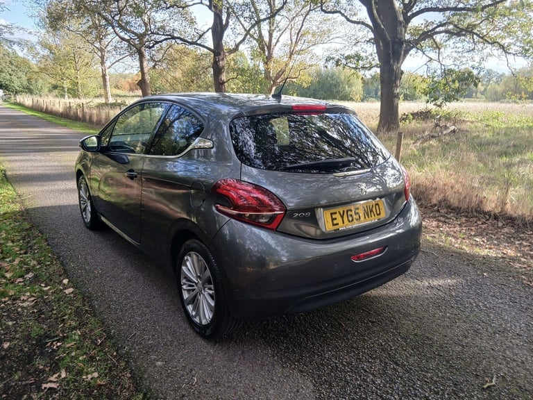 2015 Peugeot 208 1.2 PureTech 82 Allure 3dr HATCHBACK PETROL Manual