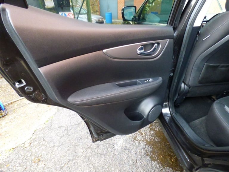  Nissan Qashqai 1.2 DiG-T N-Connecta 5dr Xtronic Petrol
