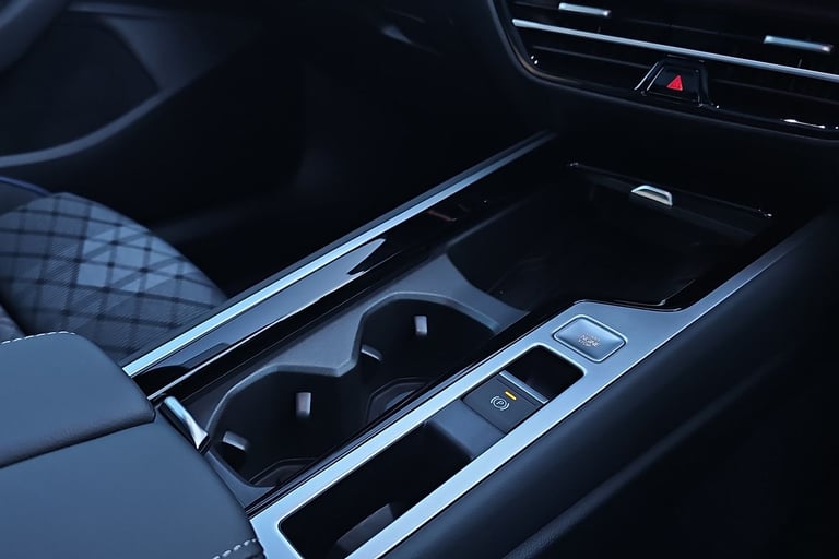 2025 Volkswagen Passat 1.5 TSI eHybrid Black Edition 5dr DSG ESTATE PETROL/ELECTRIC Automatic