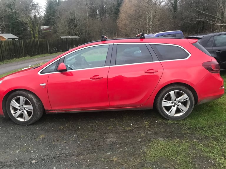VAUXHALL ASTRA J MK6 SRI 5x105 ALLOY WHEELS + 215/50/17 