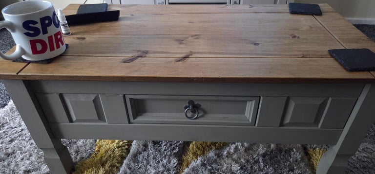 Tv Unit & Coffee table 