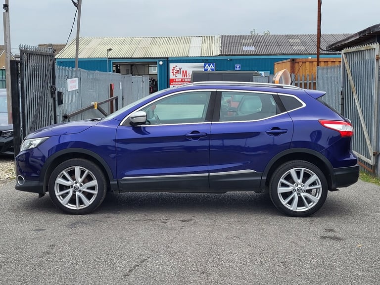 2015 Nissan Qashqai 1.5 dCi Tekna 5dr HATCHBACK Diesel Manual