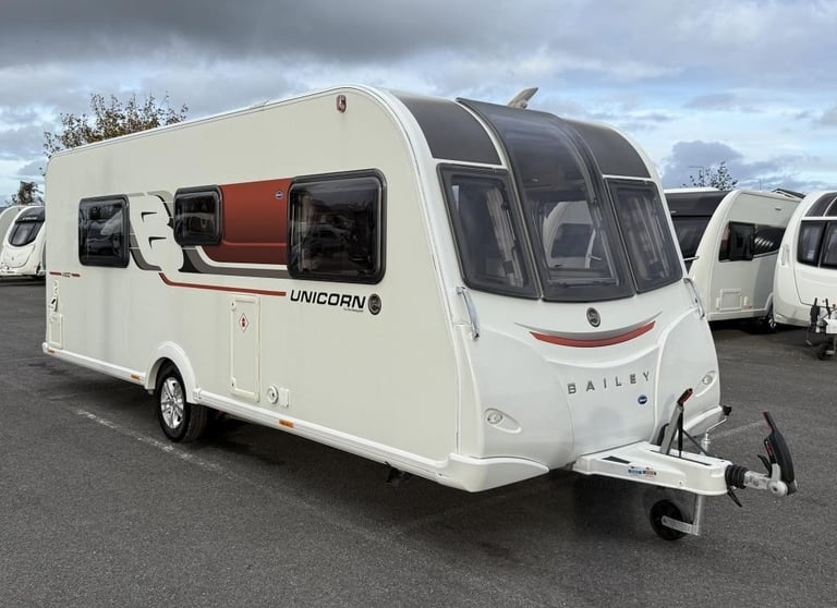 2017 BAILEY UNICORN VIGO LUXURY TOURING CARAVAN