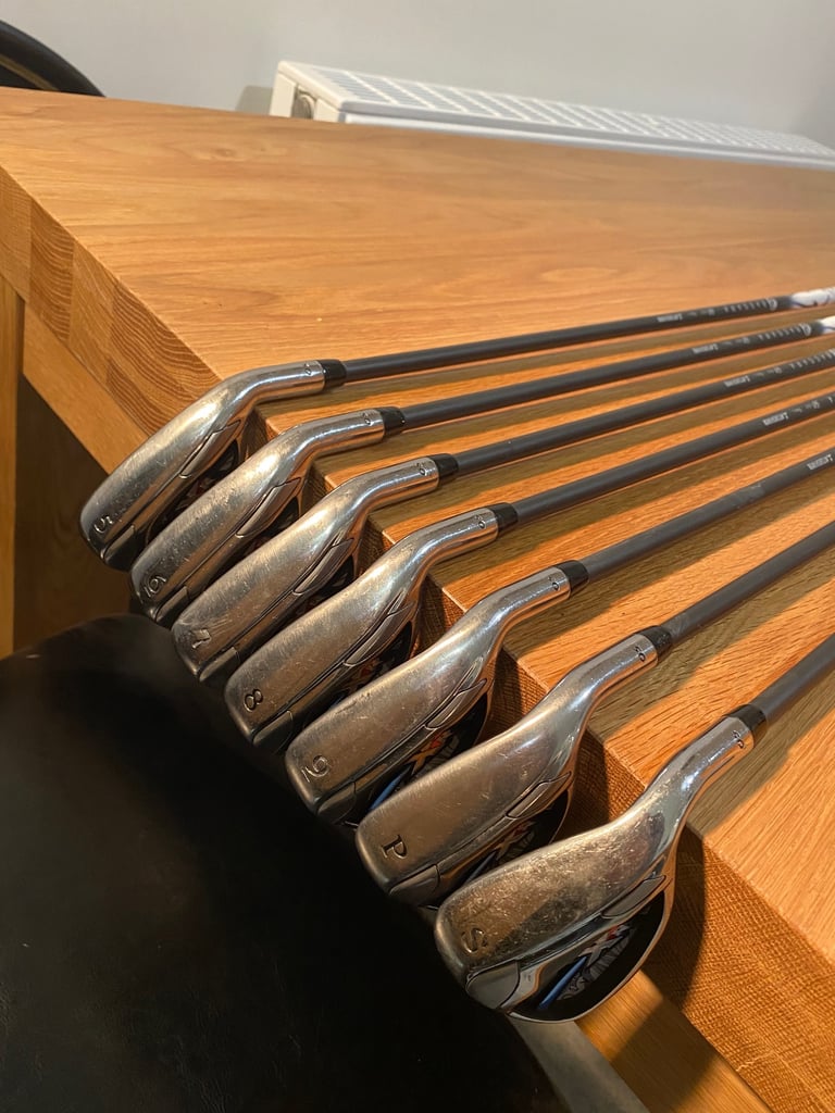 * SOLD * LADIES CALLAWAY XR OS (oversize) IRONS.  R/H  * Full 7 piece matching set *