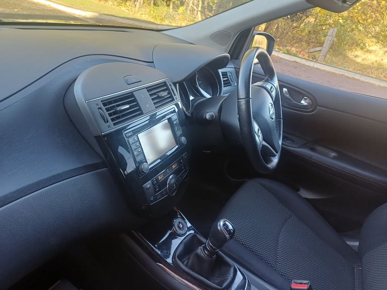 Nissan, PULSAR, Hatchback, 2015, Manual, 1197 (cc), 5 doors