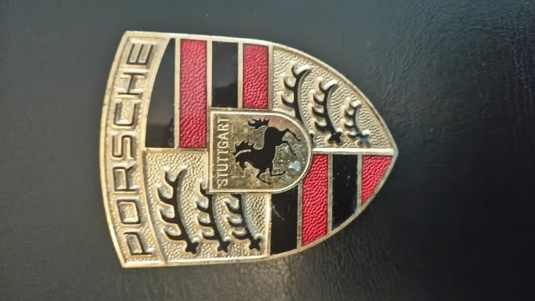 image for Porsche bonnet badge