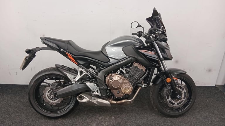 HONDA CB650F ** MOT JULY 2026 - FLY SCREEN - RADIATOR COVER ** 