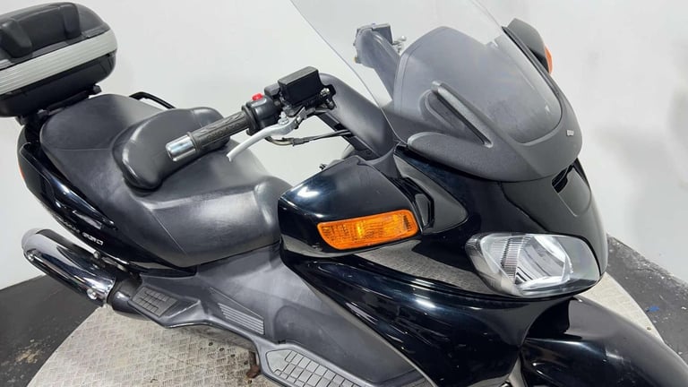 Suzuki Burgman 650 AN 2004 18K NON RUNNING MAXI SCOOTER PROJECT SCOOTER 650CC TW