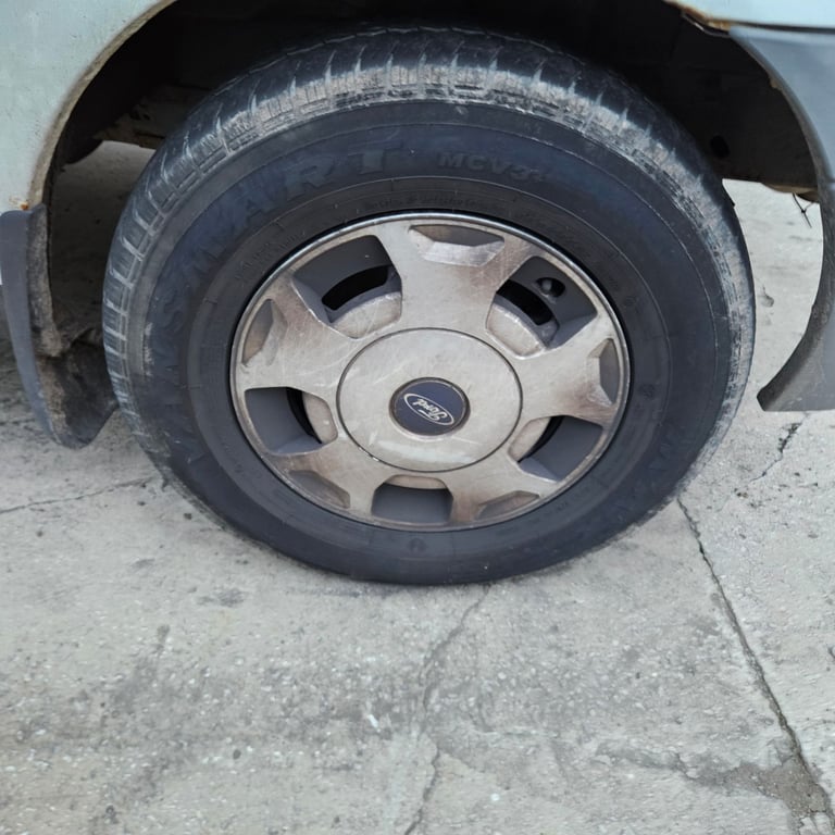 2.4 2010 Transit - Spares or Repairs