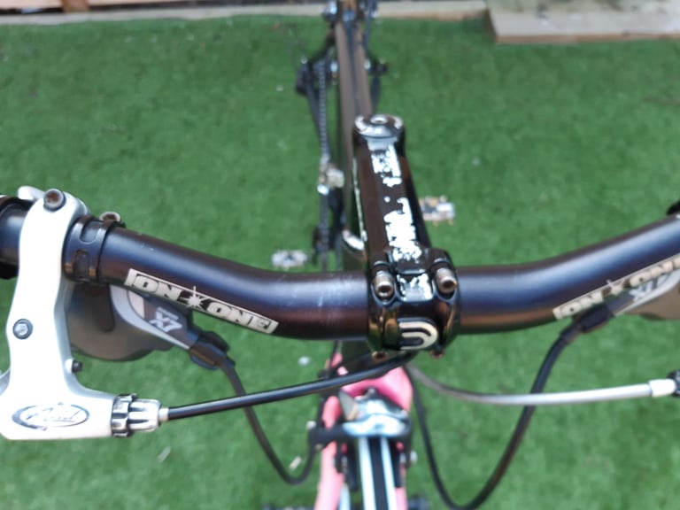 .Ladies Planet X Carbon Fibre Hybrid Road Bike.
