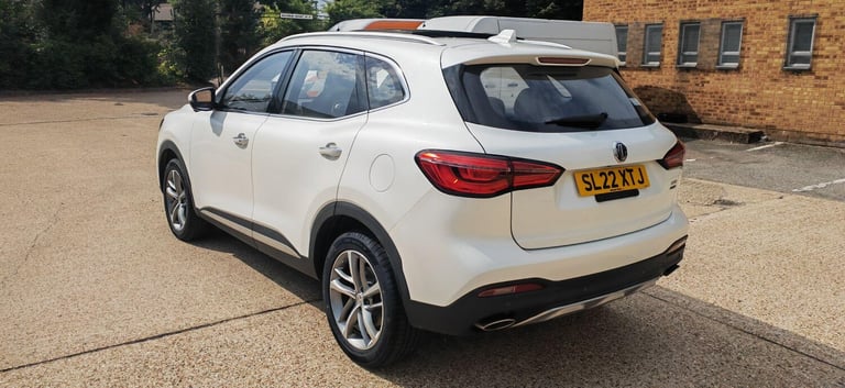 2022 MG MG HS 1.5 T-GDI 16.6kWh Exclusive Auto Euro 6 (s/s) 5dr ESTATE Petrol/Electric Hybrid Aut...
