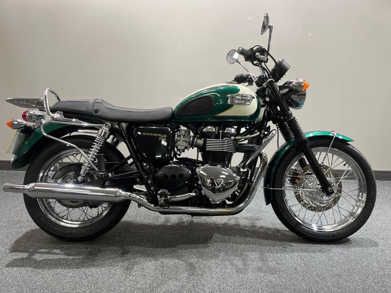 Triumph Bonneville T 100, 2011