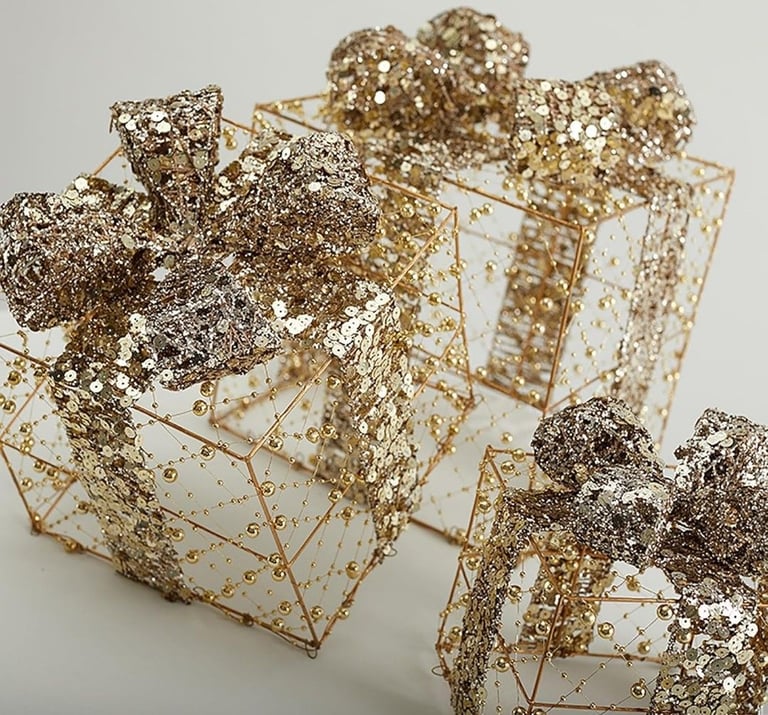 Free 4ft Christmas tree (not pre-lit) and accessories 