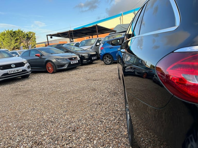 2017 Mercedes-Benz E Class 2.0 E220d AMG Line (Premium) G-Tronic+ Euro 6 (s/s) 5dr ESTATE Diesel ...