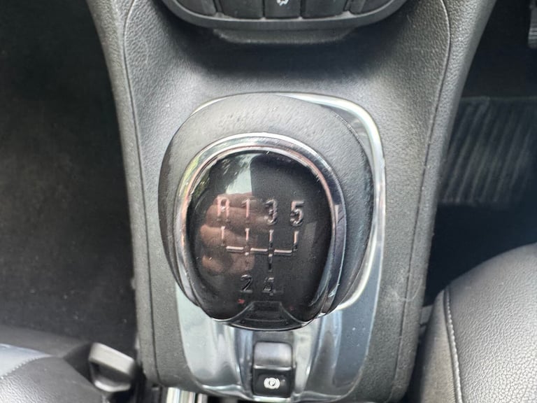 2013 Vauxhall Meriva 1.4i 16V SE 5dr MPV Petrol Manual