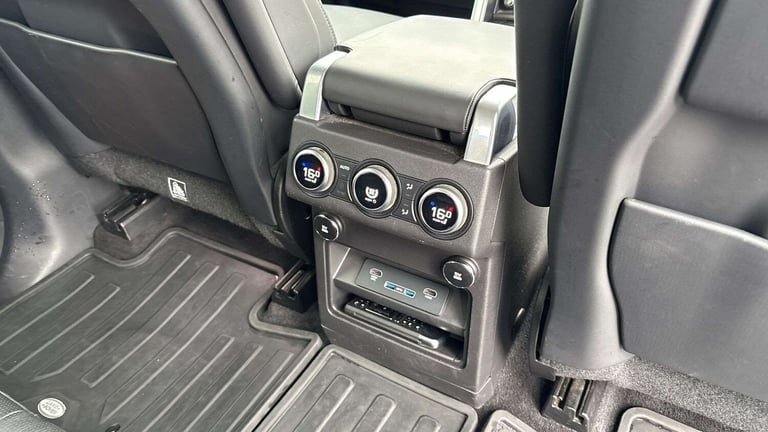 2020 Land Rover Discovery 3.0 SD6 HSE Luxury 5dr Auto SUV Diesel Automatic