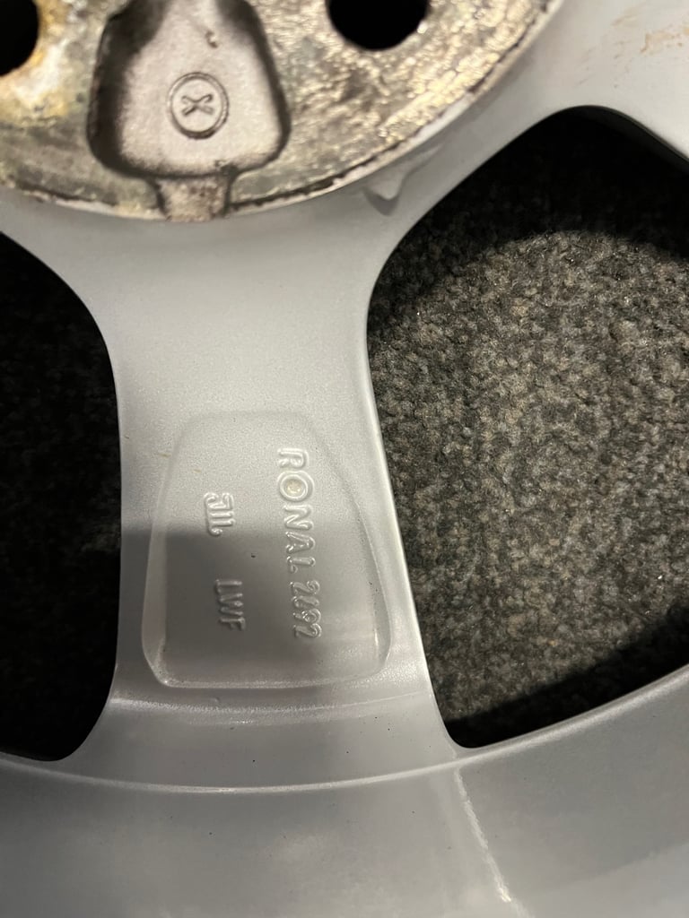 Audi A1 alloy wheels & winter tyres 195-50-16 as new alloy wheels 