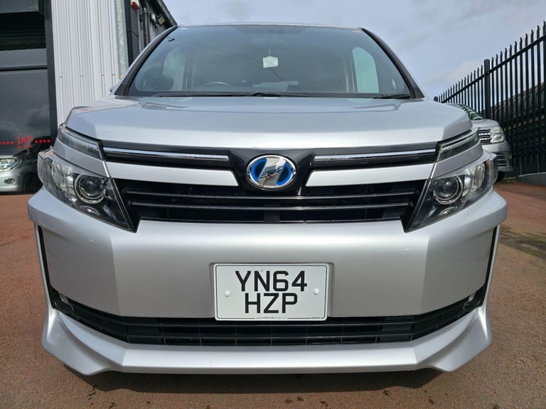 WE HAVE 6 MORE VOXY HYBRID AVAILABLE