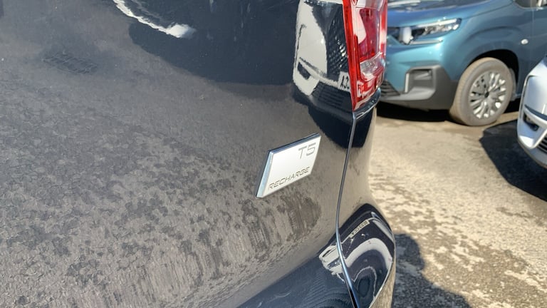 2022 Volvo XC40 1.5h T5 Recharge 10.7kWh Ultimate Bright SUV 5dr Petrol Plug-in Hybrid Auto SUV H...