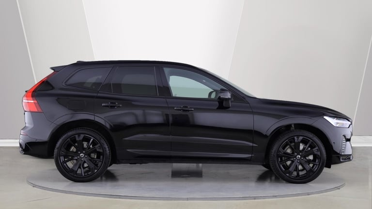 2025 Volvo XC60 2.0 B5P Plus Black Edition 5dr AWD Geartronic ESTATE PETROL Automatic