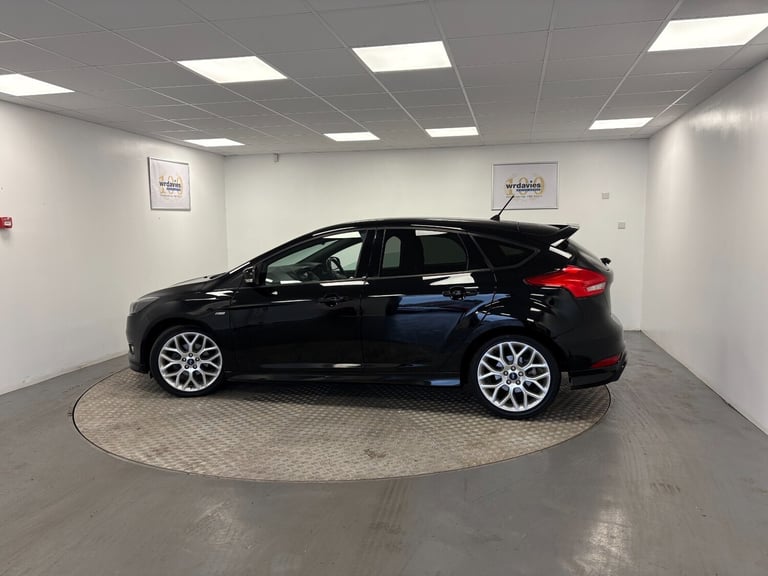 2018 Ford Focus 1.0 EcoBoost 140 ST-Line Navigation 5dr HATCHBACK PETROL Manual
