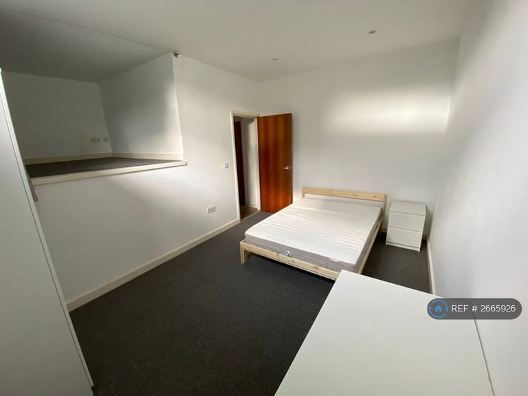 2 bedroom flat in Arthur Road, London, N7 (2 bed) (#2665926)