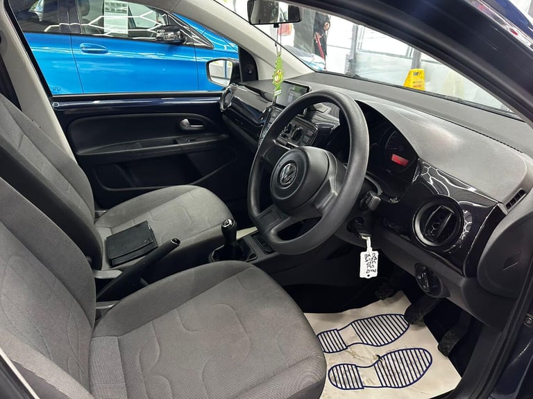 VOLKSWAGEN UP 1.0 BlueMotion Tech Move up! 2015