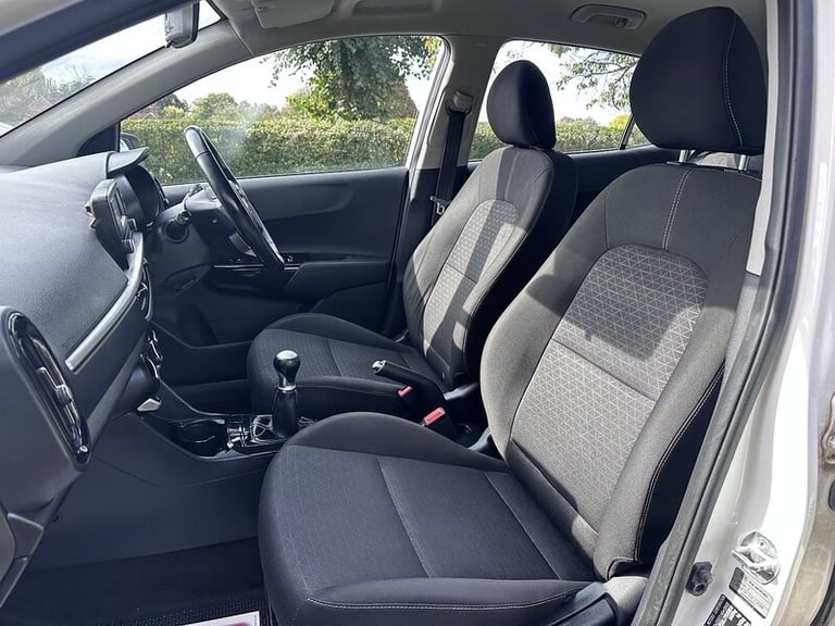  Kia Picanto 2 Hatchback Petrol Manual