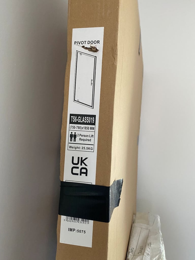 image for Pivot Shower door 800 New (just the door)