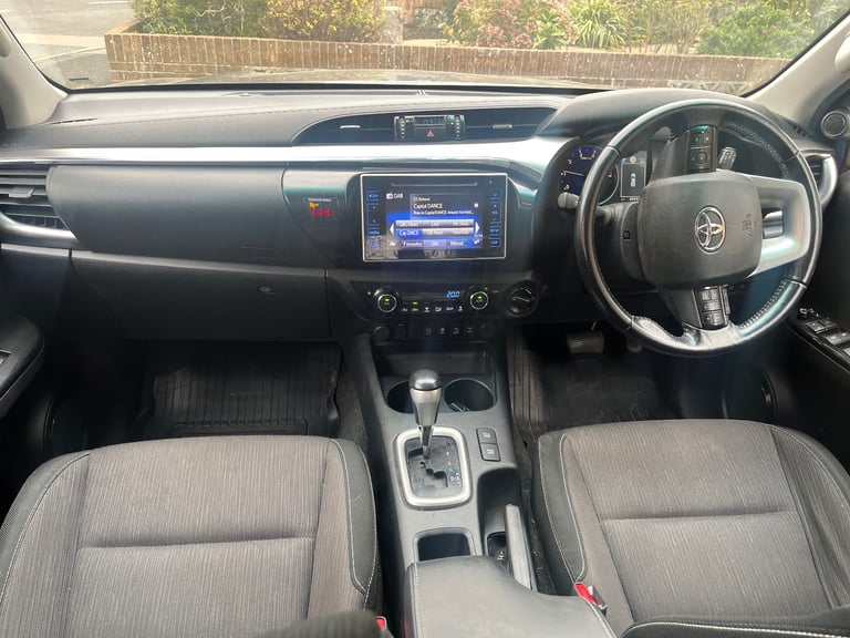 TOYOTA HILUX 2020 2.4 DIESEL AUTOMATIC NEW MOT