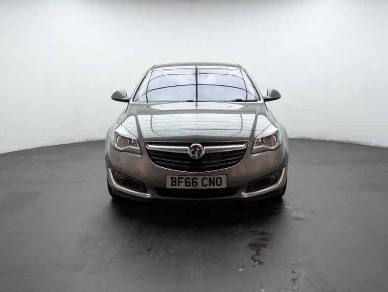 2016 Vauxhall Insignia 2.0 CDTi Elite Nav Hatchback 5dr Diesel Auto Euro 6 (170 ps) - PARKING SEN...