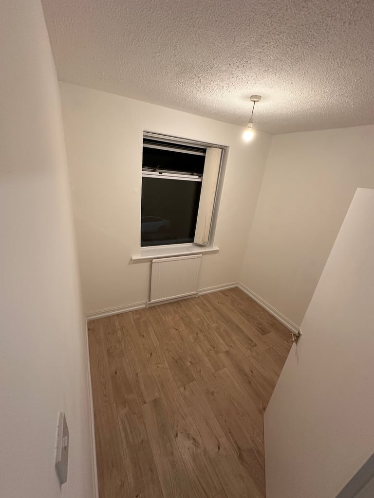 2 bedroom flat 