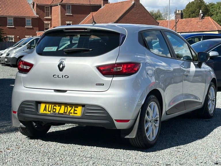 2017 Renault Clio 1.5 Play DCi 90 Diesel Manual 5 Door Hatchback Silver