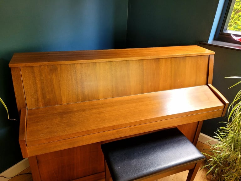 Baldwin Monarch Upright Piano