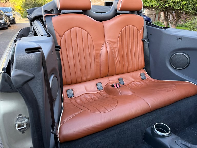 Mini sidewalk, Convertible, 2007, Manual, 1598 (cc), 2 doors