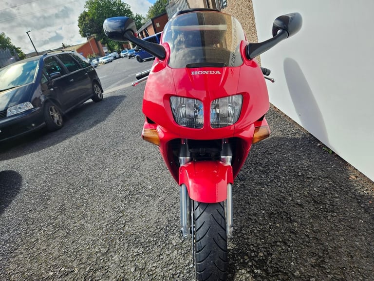 Honda vfr750 in lovely condition immaculate condition 