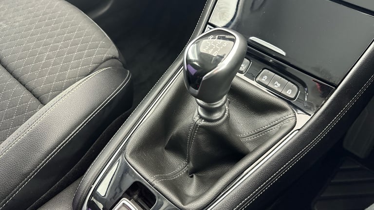 2020 Vauxhall Grandland X Sri Nav SUV Petrol Manual