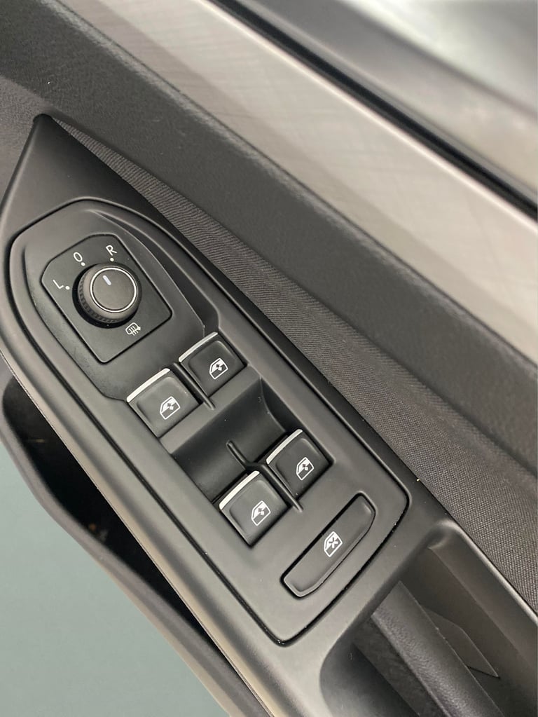 2021 Volkswagen Golf 1.5 TSI Life Hatchback 5dr Petrol Manual Euro 6 (s/s) (130 ps) - KEYLESS ST ...