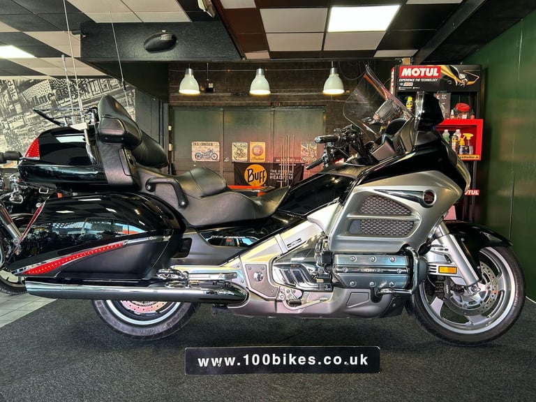image for 2014/64 HONDA GL1800 GOLDWING DELUXE 33,000 MILE'S 