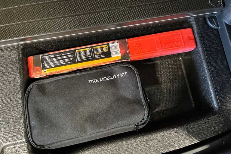 2023 Hyundai TUCSON 1.6 h T-GDi 13.8kWh Premium SUV 5dr Petrol Plug-in Hybrid Auto 4WD Euro 6 ( S...