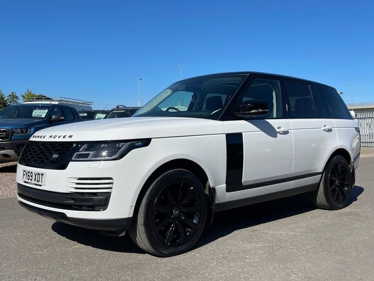 2019 Land Rover Range Rover 3.0 SD V6 Vogue black pack SUV 5dr Diesel Auto 4WD 275 bhp ESTATE Die...