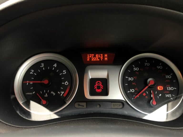 Renault, CLIO, Hatchback, 2007, Manual, 1390 (cc), 3 doors, Grey